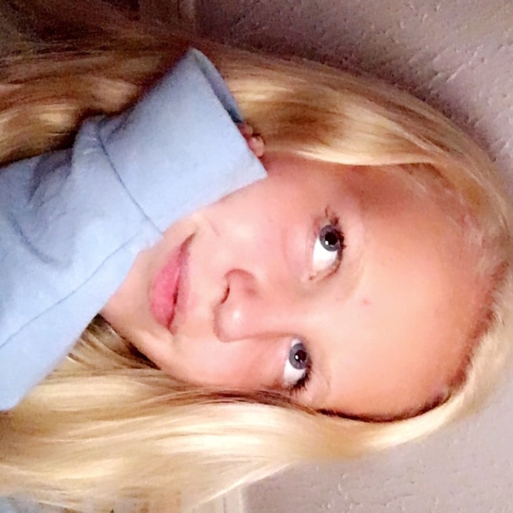 Meet your Posher, Ela